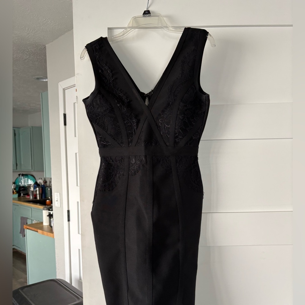 SHEIN Black Sleeveless V-Neck Lace-Panel Midi Dress